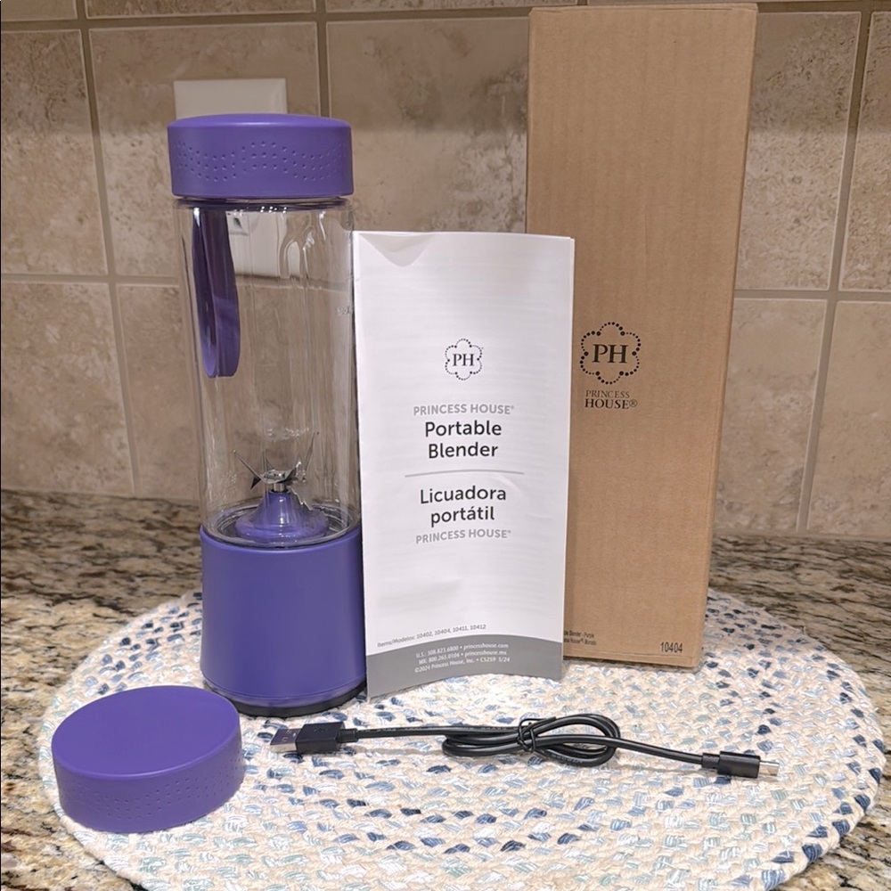Princess House Compact Blender in Vibrant Purple